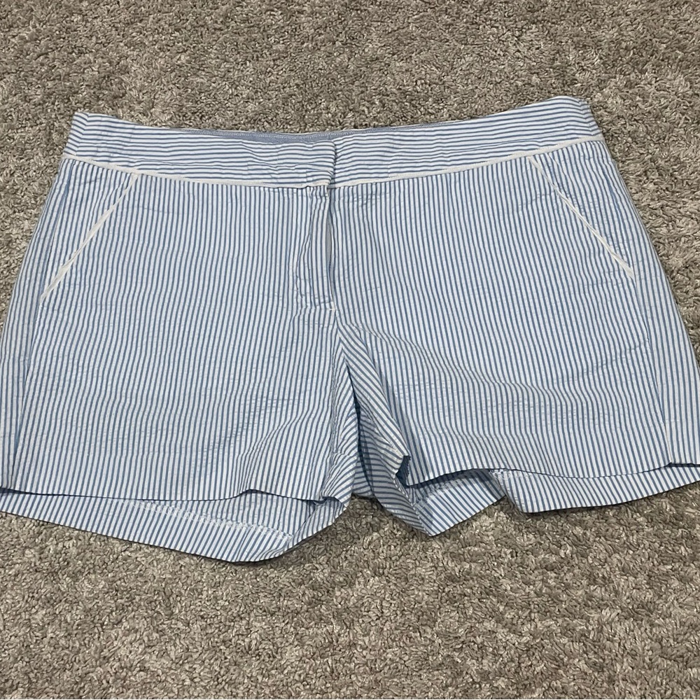 Southern Tide Blue and White Seersucker Shorts size 6